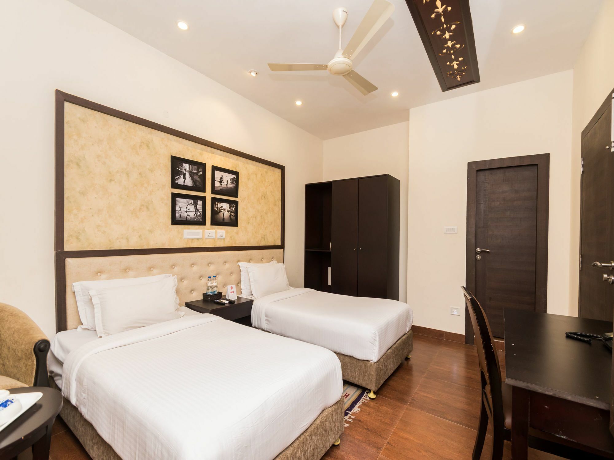 Fabhotel Golpark Calcutta Buitenkant foto
