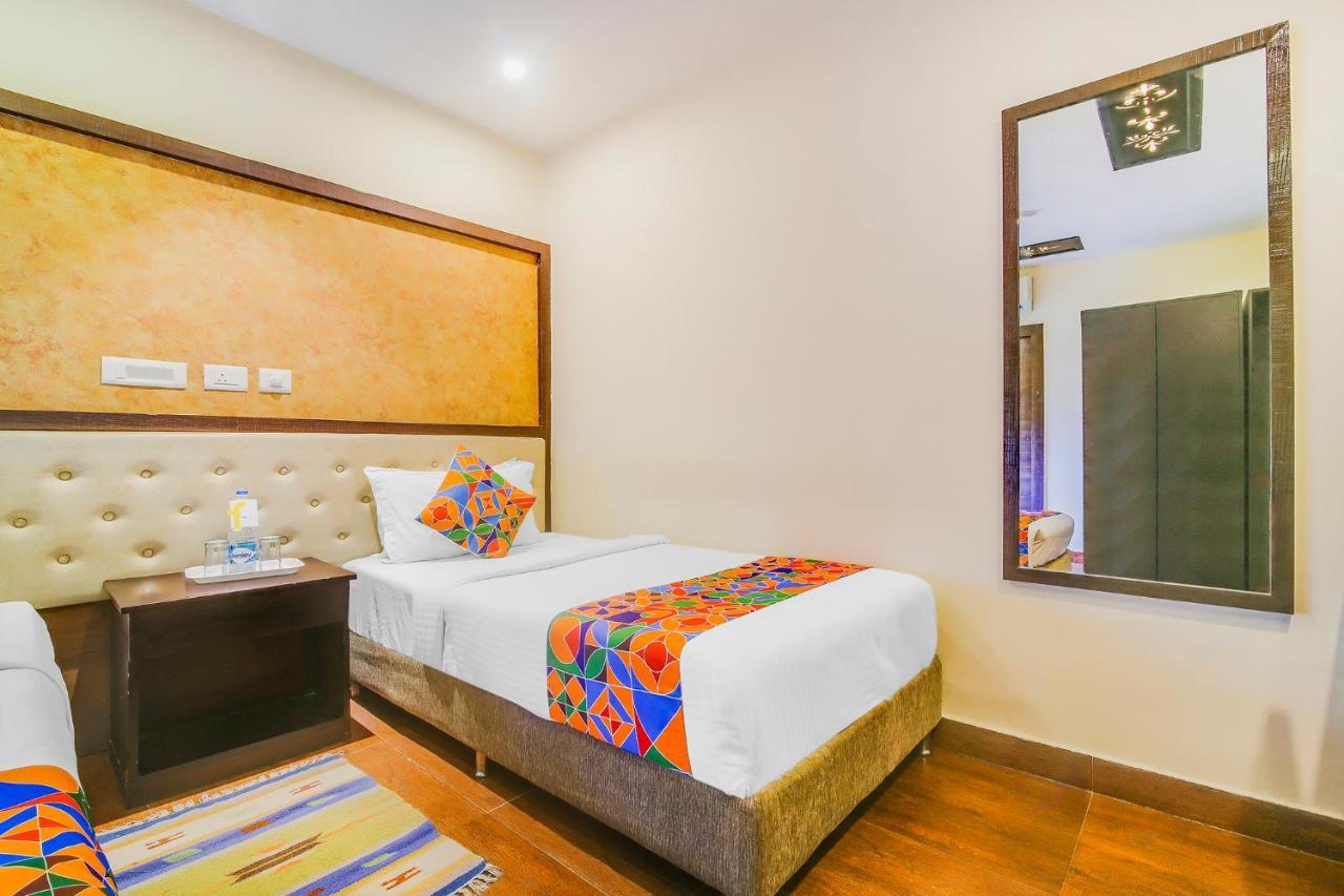 Fabhotel Golpark Calcutta Buitenkant foto